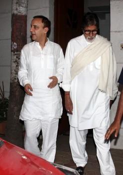 Amitabh Bachchan Spotted at Vidhu Vinod Chopra's Office in Santacruz