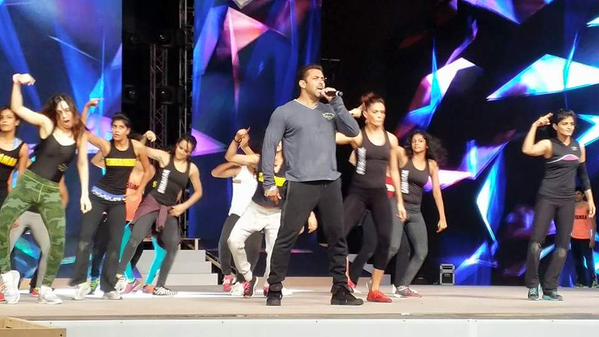 Bajrangi Bhaijaan Star Salman Khan performance at AIBA 2015