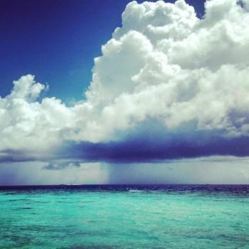 Saif Ali Khan-Kareena Kapoor, Soha Ali Khan-Kunal Khemu are enjoying their holidays in Maldives.