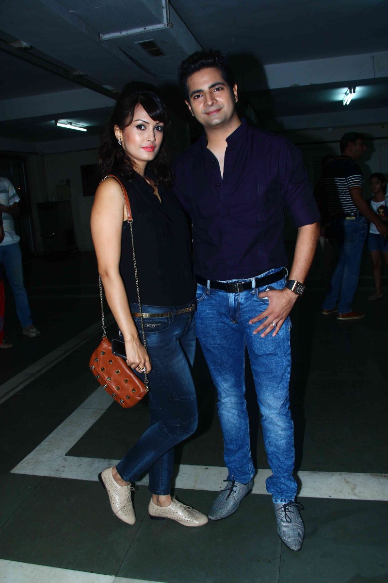 Celebs grace Munisha Khatwani's debut play Celebs grace Munisha Khatwani's debut play,Munisha Khatwani's debut play,Munisha Khatwani,actress Munisha Khatwani,Munisha Khatwani pics,Munisha Khatwani images,Munisha Khatwani photos,Munisha Khatwani stills