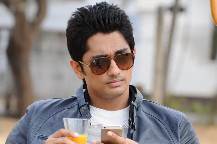 Siddharth's 'Nalo Okkadu' is Telugu remake of 'Enakkul Oruvan' Siddharth,nalo okkadu,Enakkul oruvan,Deepa Sannidhi,Srushti Dange,Nalo Okkadu photos,Enakkul Oruvan photos