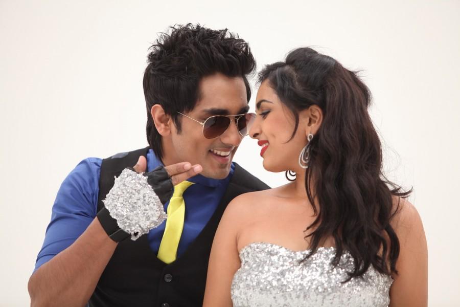 Santosh Narayan has composed the music and cinematography is handled by Gopi Amarnath. Siddharth,nalo okkadu,Enakkul oruvan,Deepa Sannidhi,Srushti Dange,Nalo Okkadu photos,Enakkul Oruvan photos