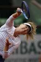 Maria Sharapova crashes out of French Open in Fourth Round,Maria Sharapova,Maria Sharapova out of French Open,French Open,French Open 2015,Maria Sharapova crashes in Fourth Round,Lucie Safarova,Lucie Safarova defeat Maria Sharapova,tennis