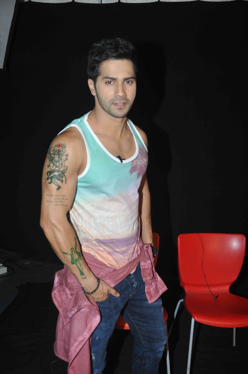 Varun Dhawan promote ABCD 2 Movie Varun Dhawan and Shraddha Kapoor promote ABCD 2 Movie,Shraddha Kapoor promote ABCD 2 Movie,Varun Dhawan promote ABCD 2 Movie,Varun Dhawan and Shraddha Kapoor,Varun Dhawan,Shraddha Kapoor,abcd 2 movie promotion,Shraddha Kapoor pics,Shraddha Kapoor images,S