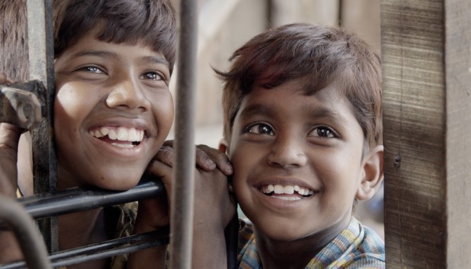 Kakka Muttai Movie Pictures Kakka Muttai,tamil movie Kakka Muttai,Kakka Muttai Movie Stills,Kakka Muttai Movie pics,Kakka Muttai Movie images,Kakka Muttai Movie photos,Kakka Muttai Movie stills,dhanush,dhanush in Kakka Muttai,dhanush's Kakka Muttai