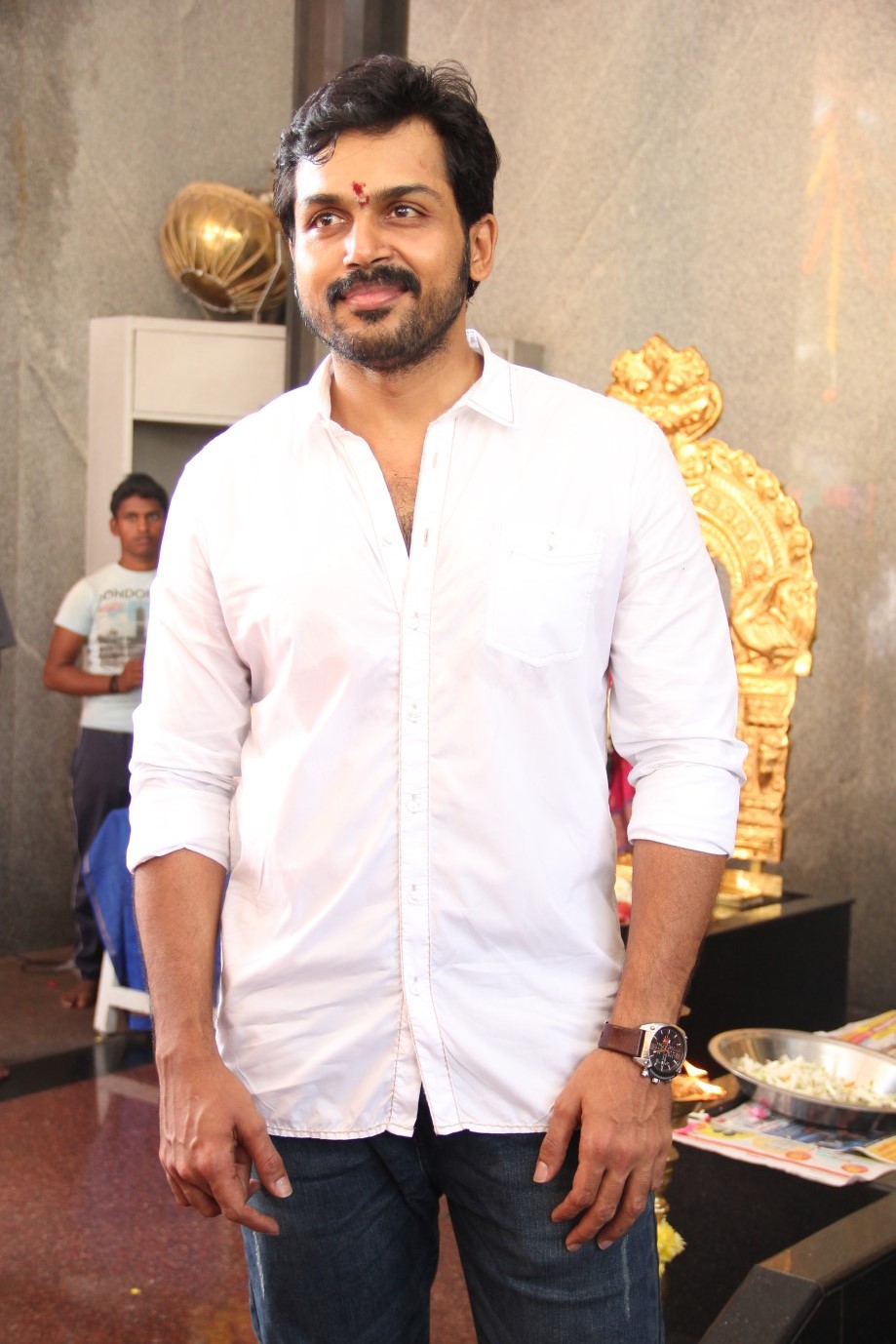 This film is Karthi's first multi-starrer project. Karthi,Nagarjuna,Shruti haasan,Jayasudha,Karthi nagarjuna film launch,Karthi nagarjuna film launch photos