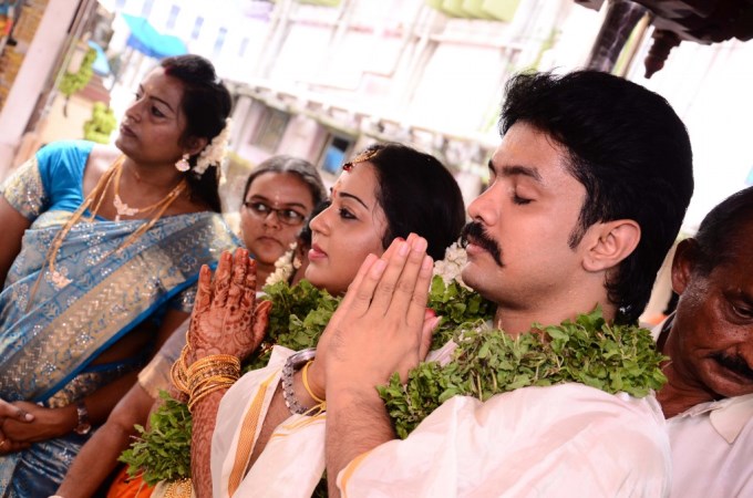 Actor Harish and Doctor Abinaya Wedding Photos Harish And Doctor Abinaya Wedding Pics,Harish And Abinaya Wedding Pics,actor Harish Wedding Pics,Harish Wedding images,Harish marriage,Harish marriage pics,Abinaya Wedding Pics,Abinaya Wedding images,Abinaya marriage pics,Abinaya marriage images,Harish an