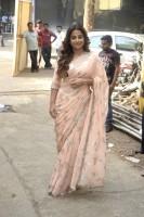 Vidya Balan promotes,Hamari Adhuri Kahani,Hamari Adhuri Kahani movie promotion,Itna Karo Na Mujhe Pyar,vidya balan at Itna Karo Na Mujhe Pyar,Vidya Balan,actress Vidya Balan,Vidya Balan pics,Vidya Balan images,Vidya Balan photos,Vidya Balan stills