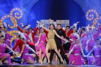 Anushka Sharma sizzles the stage with her charasmatic performance