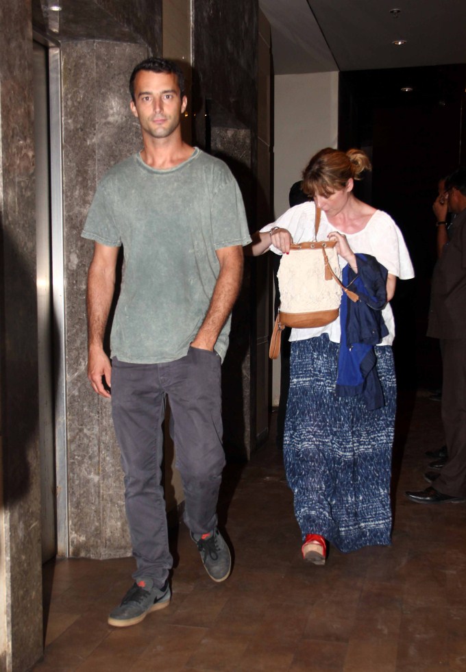 Aamir Khan,Raj Thackeray and family watch Dil Dhadakne Do,Aamir Khan family watch Dil Dhadakne Do,Raj Thackeray and family watch Dil Dhadakne Do,Amir Khan with his wife,Amir Khan and Kiran Rao,Kiran Rao,Aamir khan,Raj Thackeray,Dil Dhadakne Do