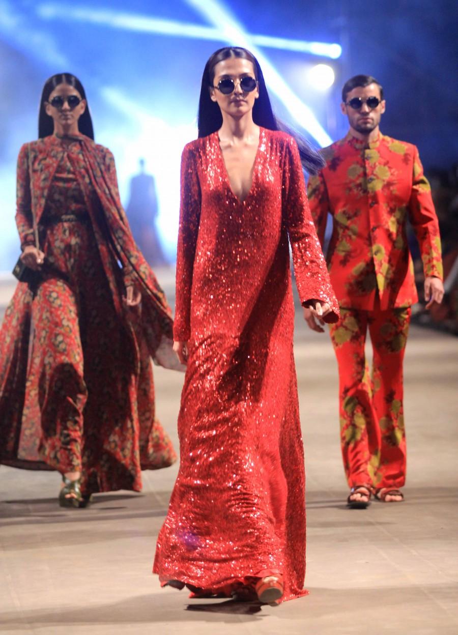 Lakme Fashion Week 2015 Sabyasachi Mukherjee Raise The Curtain Photosimagesgallery 1672