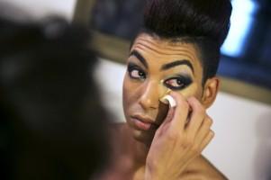 Israeli Arab drag queen,Israeli Arab drag queen finds refuge in Tel Aviv,Tel Aviv bar,Israeli Arab homosexual drag queen,Arab homosexual drag queen,drag queen,Israeli-Arab Drag Queen