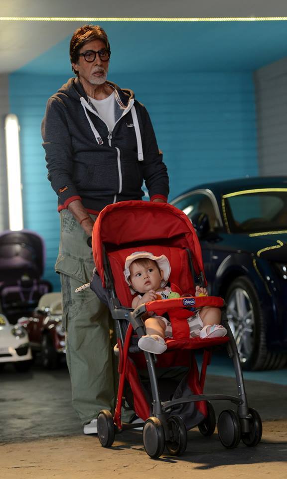 Actor Amitabh Bachchan's day out with little Anna Amitabh Bachchan,little Anna,Amitabh Bachchan’s day out with little Anna,Amitabh Bachchan with little Anna,actor Amitabh Bachchan,Amitabh Bachchan pics,Amitabh Bachchan images,Amitabh Bachchan stills,little Anna pics,little Anna images,little Anna stills