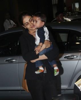Genelia Deshmukh with son snapped at Airport