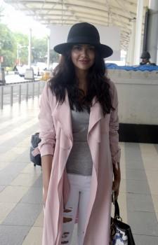 Esha Gupta snapped at Domestic Airport