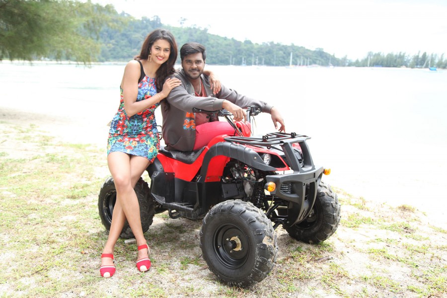 Shanmugapandian Sagaptham,tamil movie Sagaptham,Sagaptham movie stills,Shanmugapandian,vijaykanth son