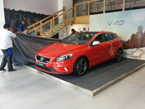 Volvo V40 Launched in India Volvo V40,Volvo V40 car,Volvo V40 Launched in India,Volvo car,V40,Volvo V40 Hatchback,V40 in india,volvo v40 cross country india
