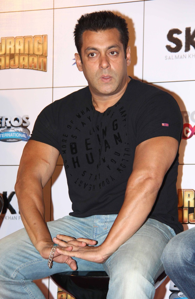 Salman Khan at Bajrangi Bhaijaan Trailer Launch Salman Khan at Bajrangi Bhaijaan Trailer Launch,Salman Khan,Bajrangi Bhaijaan Trailer Launch,Bajrangi Bhaijaan,Salman Khan pics,Salman Khan images,Salman Khan photos,Salman Khan stills