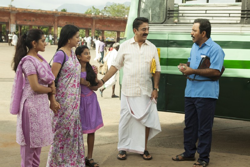 Kamal Haasan and Gautami Tadimalla Papanasam,Papanasam Movie Latest Stills,Papanasam Movie stills,Kamal Haasan,Gautami,Papanasam Movie Latest pics,Papanasam Movie Latest images,Papanasam Movie Latest photos