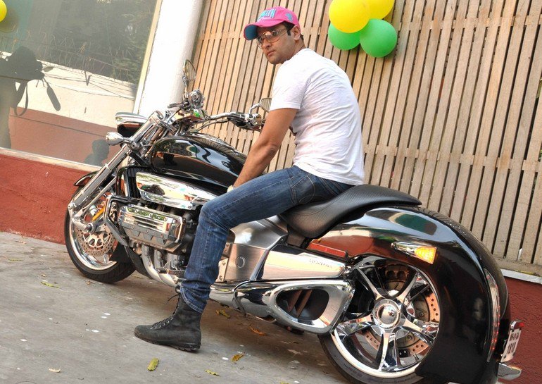 Rohit Roy Stars with their Bikes,Bollywood Stars with their Favourite Bikes,Stars with their Favourite Bikes,Bikes,celebs Bike,celebs Bikes,Favourite Bikes