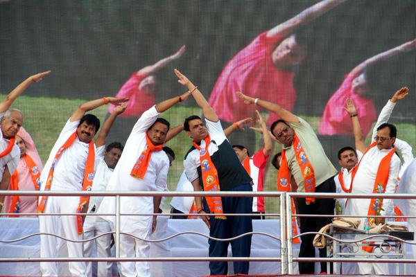 Devendra Fadnavis at International Yoga Day Celebration in Nagpur Anandiben Patel at International Yoga Day Celebration,Arvind Kejriwal at International Yoga Day Celebration,Devendra Fadnavis at International Yoga Day Celebration,DR Rama Singh at International Yoga Day Celebration,Siddaramaiah at International Yoga Day