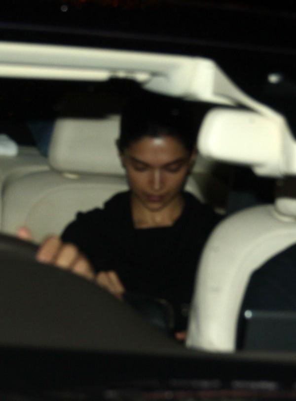 Deepika Padukone Snapped At Taj L