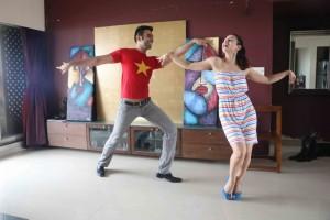 Amisha Patel,Amisha Patel learns western dance from Sandip Soparrkar,Amisha Patel learns dance from Sandip Soparrkar,Sandip Soparrkar,Amisha Patel dance,Amisha Patel pics,Amisha Patel images,Amisha Patel photos,Amisha Patel stills,Amisha Patel learns west