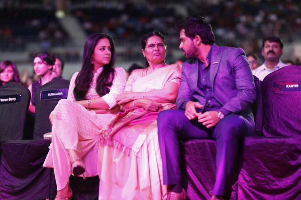 Jyothika at 62nd Filmfare Awards Jyothika,actress Jyothika,Jyothika at 62nd Filmfare Awards,Jyothika at Filmfare Awards,Filmfare Awards,Filmfare Awards 2015,Filmfare Awards pics,Filmfare Awards images,Filmfare Awards pictures