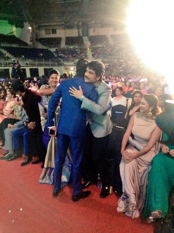 Nagarjuna at 62nd Filmfare Awards Nagarjuna,actor Nagarjuna,Nagarjuna at 62nd Filmfare Awards,Nagarjuna at Filmfare Awards,Filmfare Awards,Filmfare Awards 2015,filmfare awards south,62 Filmfare Awards South 2015,Filmfare Awards pics,Filmfare Awards images,Filmfare Awards photos,Filmfare A