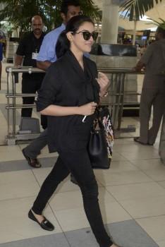 Asin Spotted at Domestic Airport