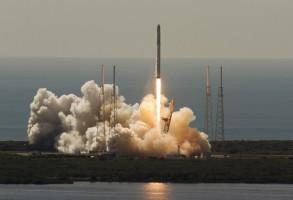 SpaceX's Falcon 9,SpaceX's Falcon 9 rocket,SpaceX's Falcon 9 rocket breaks up shortly after launch,spacex falcon 9 rocket explodes,spacex falcon 9 rocket,spacex falcon 9,SpaceX Falcon 9 launch
