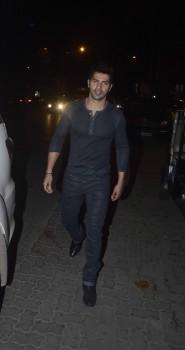 Varun Dhawan arrives at Karim Morani's birthday bash
