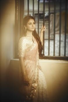 Parul Yadav Latest Pics