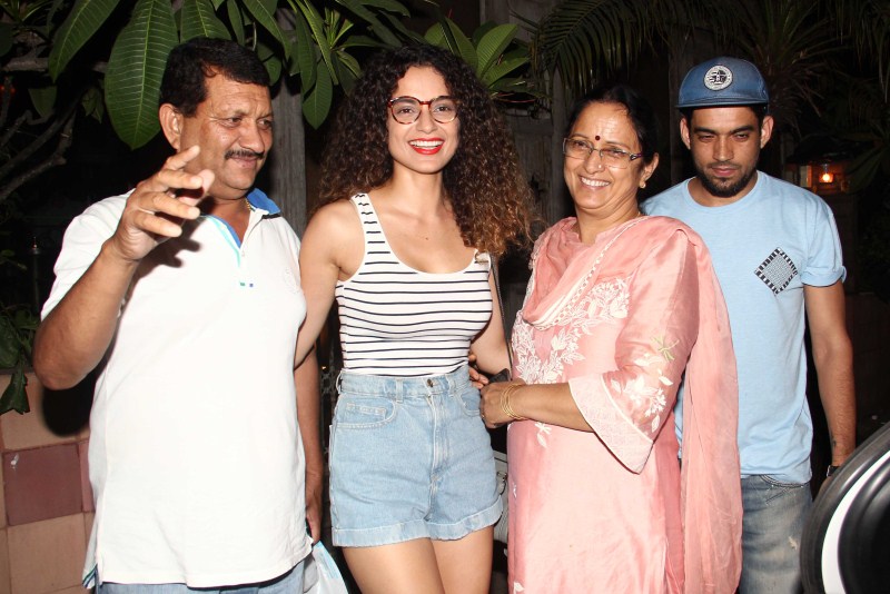 Kangana Ranaut with her Family Spotted at Bandra Kangana Ranaut,Kangana Ranaut with her Family Spotted at Bandra,Kangana Ranaut Spotted at Bandra,actress Kangana Ranaut,Kangana Ranaut pics,Kangana Ranaut images,Kangana Ranaut stills,Kangana Ranaut pictures,actress Kangana Ranaut pics
