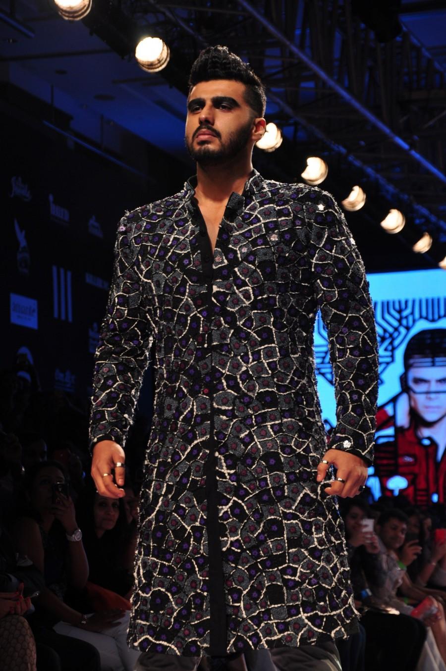 Day 4: Arjun Kapoor walks the ramp for designer Kunal Rawal Lakme Fashion Week 2015,LFW2015,arjun kapoor,satya paul,tom tailor,aditya roy kapur,photos
