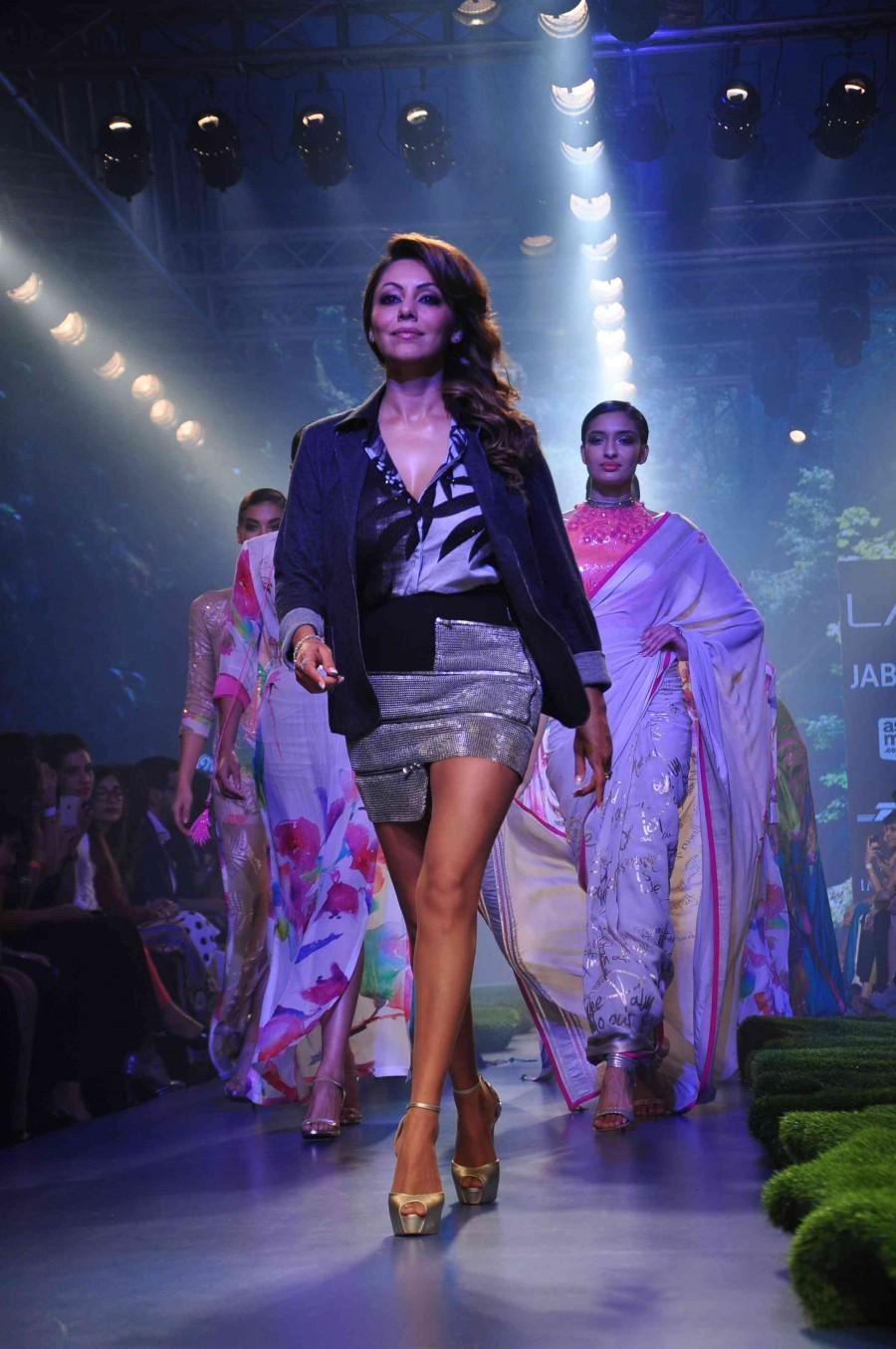 Lakme Fashion Week 2015,LFW2015,arjun kapoor,satya paul,tom tailor,aditya roy kapur,photos