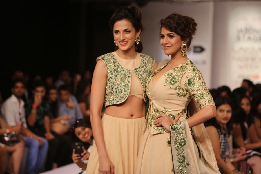 Nimrat Kaur Walks the Ramp for Designer Shilpa Reddy at LFW 2015 Lakme Fashion Week 2015,LFW2015,Day 5,Grand Finale,Shilpa Reddy,Tarun Tahiliani,shubhika,photos