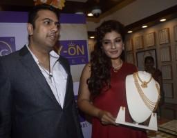 Raveena Tandon,actress Raveena Tandon,Raveena Tandon Re-Launches PN Gadgil Website,Raveena Tandon latest pics,Raveena Tandon latest images,Raveena Tandon latest photos,Raveena Tandon latest stills,PN Gadgil Website,PN Gadgil Website re-launch