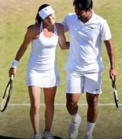 Leander Paes and Martina,Leander Paes and Martina wins Wimbledon Mixed Doubles Final,Wimbledon Mixed Doubles Final,Wimbledon 2015,Mixed Doubles Final,Leander Paes,Martina,Martina Hingis
