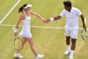 Leander Paes and Martina,Leander Paes and Martina wins Wimbledon Mixed Doubles Final,Wimbledon Mixed Doubles Final,Wimbledon 2015,Mixed Doubles Final,Leander Paes,Martina,Martina Hingis