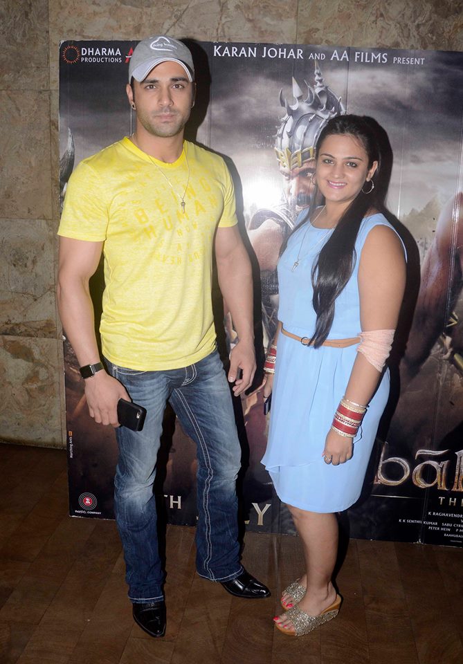 Baahubali Special Screening Salman Khan watch Baahubali Movie,Varun Dhawan watch Baahubali Movie,Elli Avram watched Baahubali Movie,Salman Khan,Varun Dhawan and Elli Avram watched Baahubali Movie,Special Screening of Baahubali at Lightbox,Baahubali Special Screening,salman khan,Va
