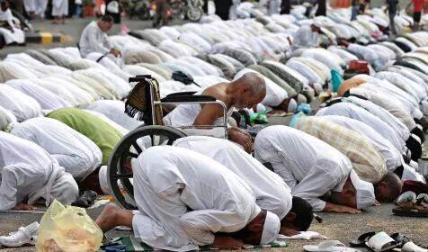 Mecca: Midnight Prayers for Lailat Al Qadr from the Holy Cities Mecca Live,Lailat Al Qadr,Prophet Mohammad,Mecca Live pics,Mecca Live images,Mecca Live photos,Mecca Live stills,Mecca Live pictures,Mecca Live gallery,Mecca Live prayer,Holy Quran