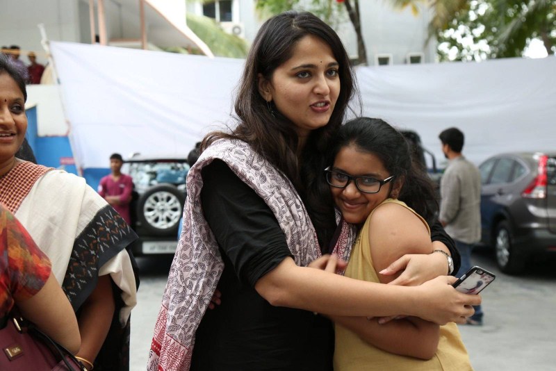 Actress Anushka Shetty at Baahubali Success Meet Anushka Shetty,actress Anushka Shetty,Anushka Shetty at Baahubali Success Meet,Baahubali Success Meet,Baahubali,Anushka Shetty Latest Pics,Anushka Shetty Latest images,Anushka Shetty Latest photos,Anushka Shetty Latest stills,Anushka Shetty Latest picture