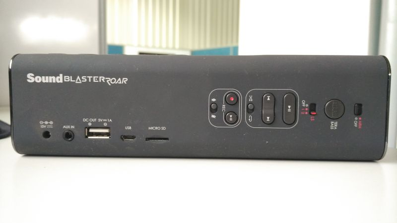 Compared to Bose SoundLink Mini, Creative Sound Blaster ROAR features an array of controls including music playing, audio recording, speaker phones, device charging and Micro SD compatibility. Creative Sound Blaster ROAR,Creative News,Creative Sound Blaster ROAR Price in India,Creative Sound Blaster ROAR Features,Creative Sound Blaster ROAR Specification,Bluetooth speaker,Bose SoundLink Mini,Creative Sound Blaster ROAR vs Bose SoundLink Mini