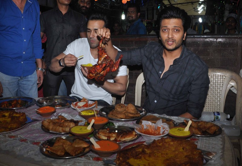 Pulkit Samrat and Riteish Deshmukh EID celebrations,Riteish Deshmukh,Pulkit Samrat,Bangistan Movie Promotion,Riteish Deshmukh and Pulkit Samrat,EID celebrations in Mumbai,Bangistan