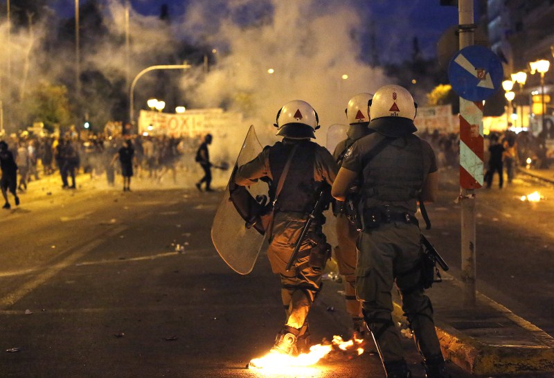 Protests Turn Violent in Greece - Photos,Images,Gallery - 22579