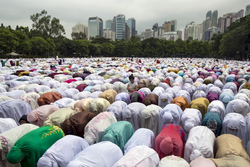 Millions of Muslims celebrate Eid Al-Fitr around the world. Eid Al-Fitr celebration,Eid Al-Fitr,eid al-fitr celebration photos,Eid al-Fitr 2015,Eid Al-Fitr celebration pics,Eid Al-Fitr celebration images,Eid Al-Fitr celebration photos,Eid Al-Fitr celebration stills,Eid Al-Fitr celebration picstures,ramadan celebra