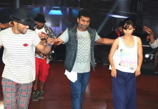 Music Composer Devi Sri Prasad Rehearsals for Srimanthudu Audio Launch.