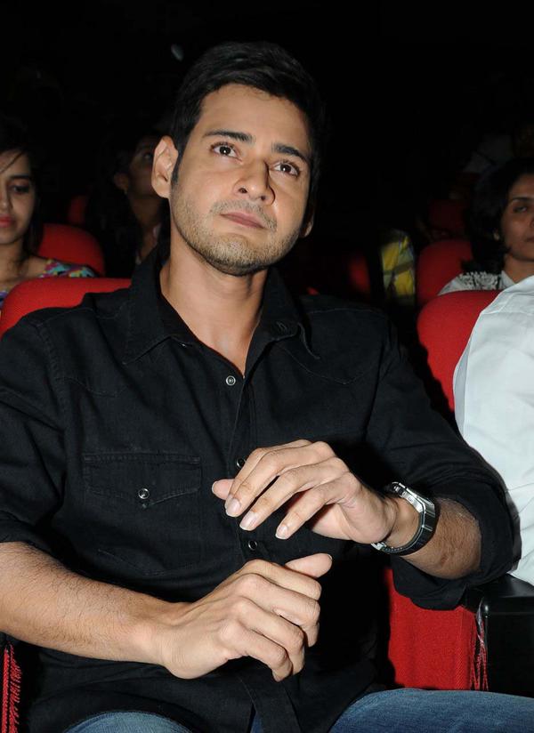 South Indian Actor Mahesh Babu at Srimanthudu Audio Launch. Mahesh Babu,Mahesh Babu at Srimanthudu Audio Launch,Srimanthudu Audio Launch,Srimanthudu Audio Launch pics,Srimanthudu Audio Launch images,Srimanthudu Audio Launch photos,Srimanthudu Audio Launch stills,actor Mahesh Babu,Mahesh Babu latest pics,Mahesh Bab