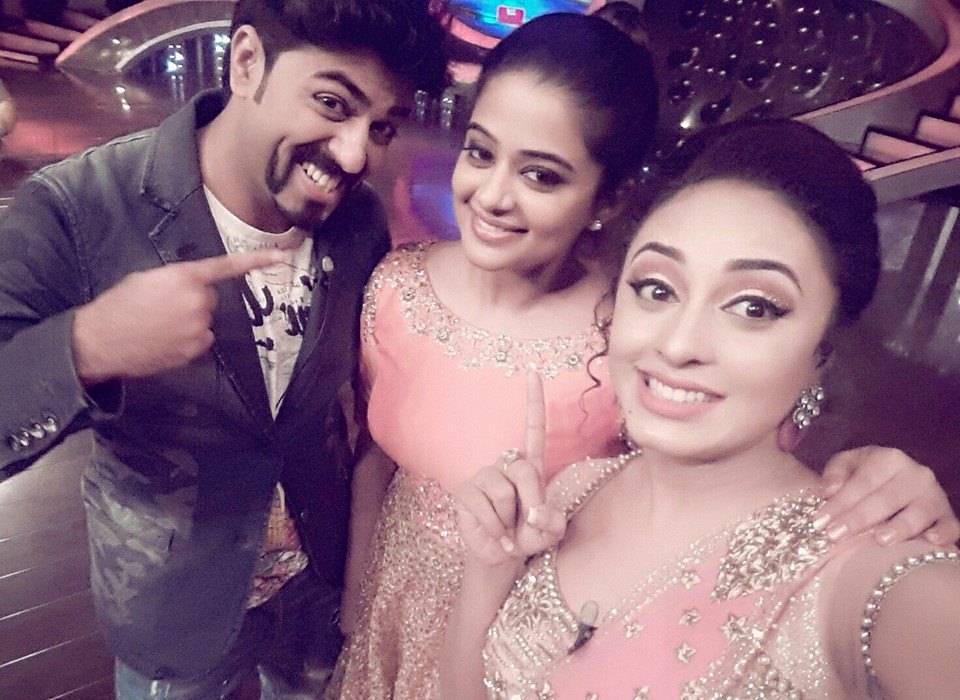 Check out some photos of Govind Padmasoorya (GP) and Pearle Maaney. Gp,GP photos,Pearle Maaney,GP and Pearle,D4 dance